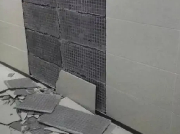 老边瓷砖空鼓维修公司分享下老边墙砖松动维修的知识
